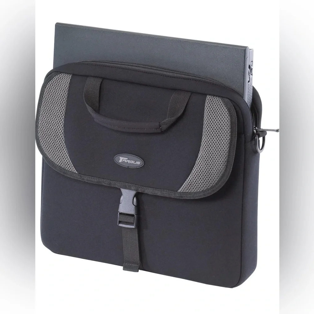 Targus CVR200 Slip Labtop / Notebook Case